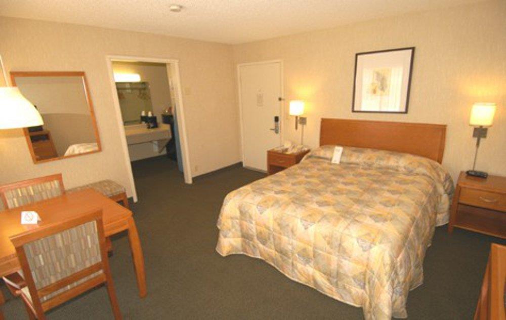 Vagabond Inn Los Angeles At Usc Номер фото